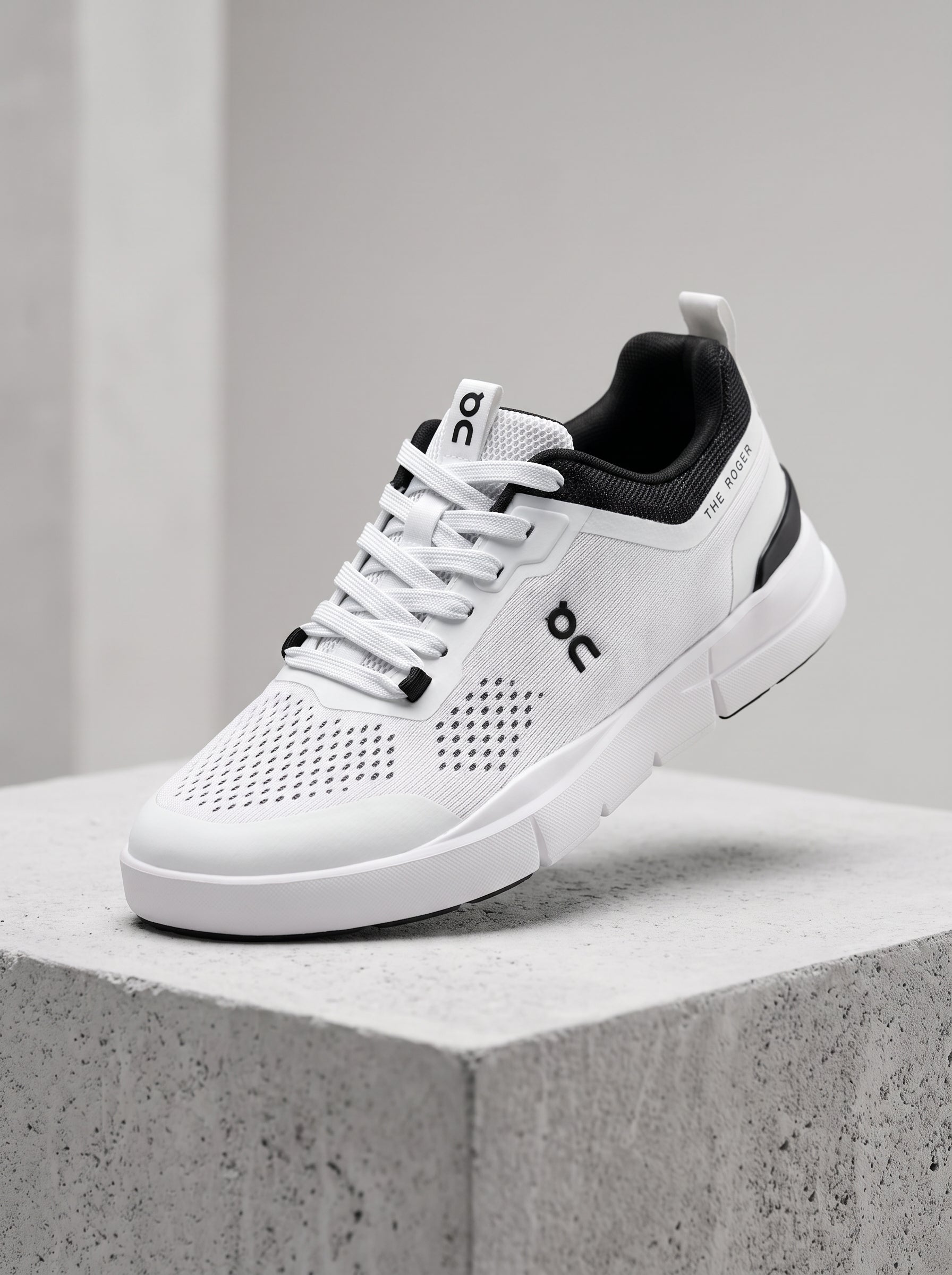 ZAPATOS ON THE ROGER SPIN