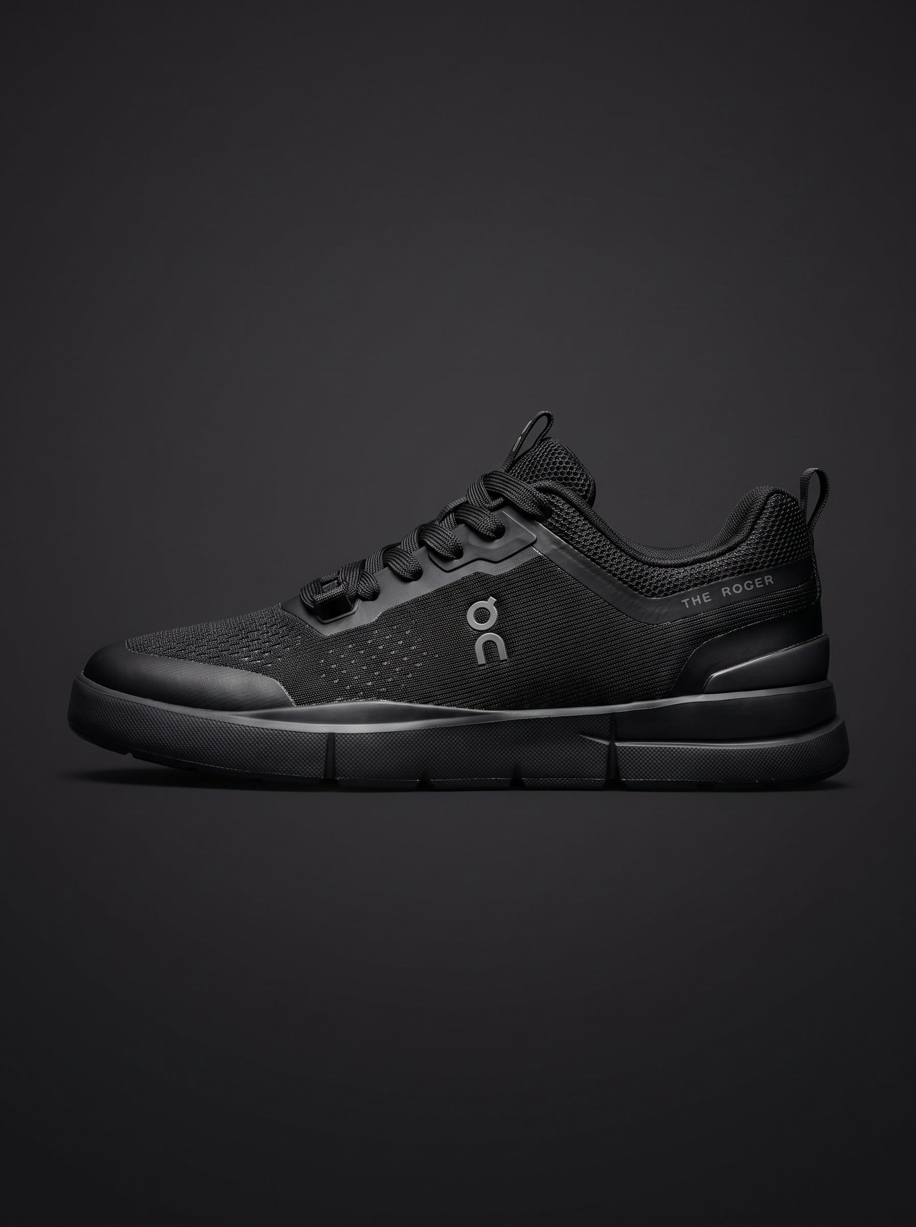 ZAPATOS ON THE ROGER SPIN